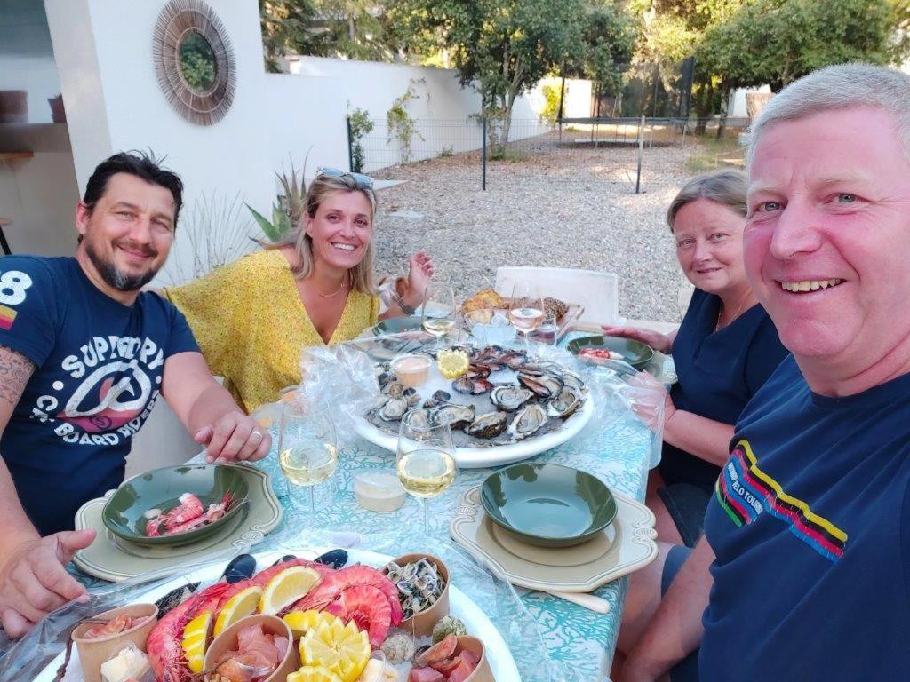 Gite Dans Les Pins Avec Piscine Villa Mazan Kültér fotó