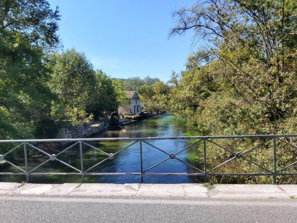 Gite Dans Les Pins Avec Piscine Villa Mazan Kültér fotó